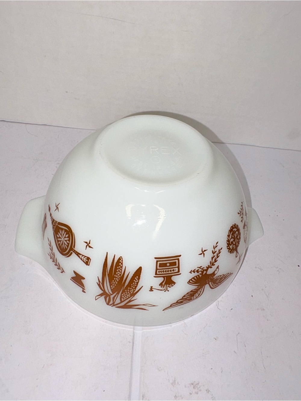 Pyrex Bowl - Picture 7 of 8